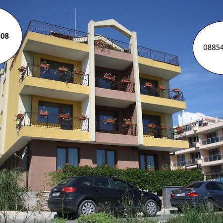 Family Hotel Akra تشيرنوموريتس المظهر الخارجي الصورة