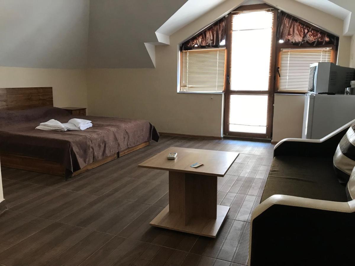 Family Hotel Akra تشيرنوموريتس المظهر الخارجي الصورة