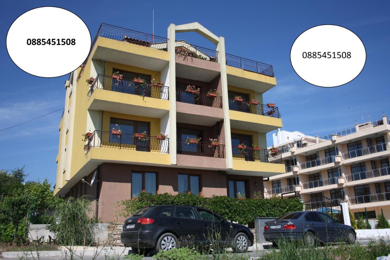 Family Hotel Akra تشيرنوموريتس المظهر الخارجي الصورة